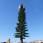 Gli alberi artificiali dello SGS cammuffano la torre del telefono cellulare