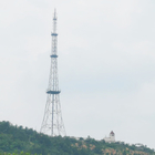 Un'antenna fornita di gambe tubolare delle 4 della torre Telecomunicazioni di comunicazione